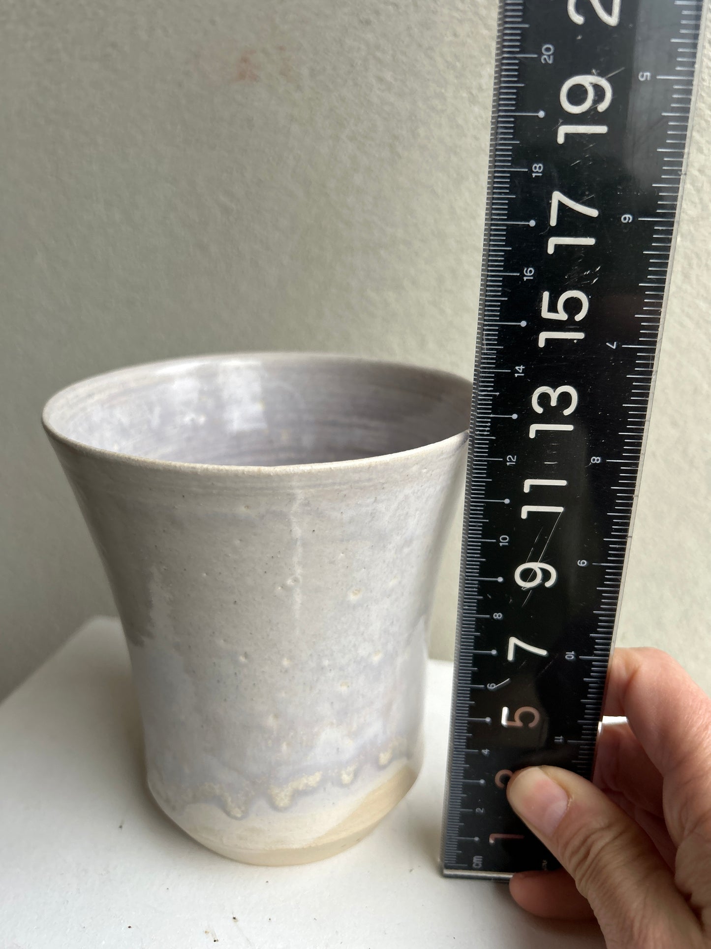 Vaas met lila paars glazuur