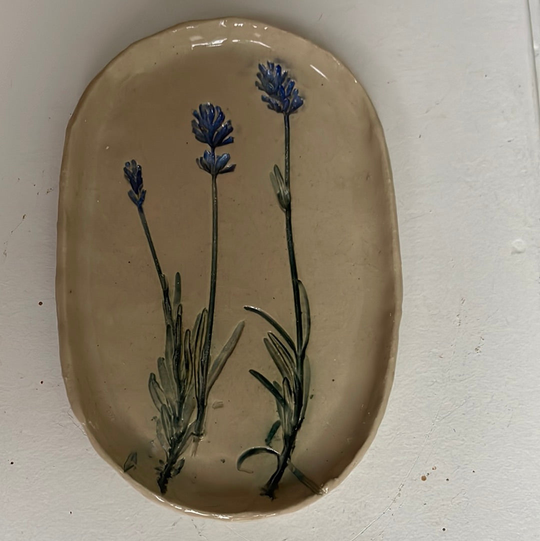 Soap dish with lavender print